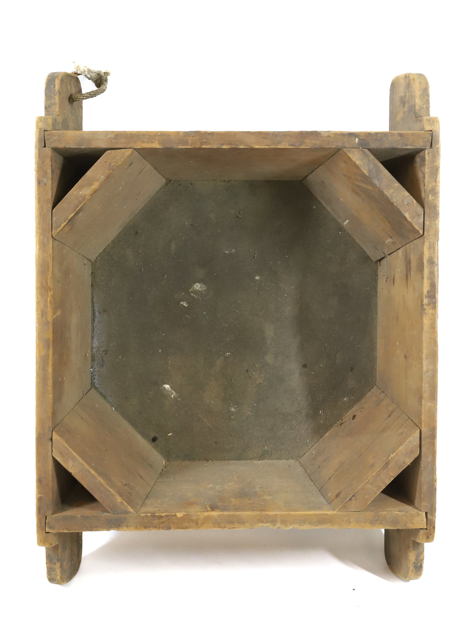 PRIMITIVE WOODEN SIFTER: FINE MESH BOTTOM. 24" X 18". PLEASE READ CAREFULLY -THIS IS AN ONLINE ONLY AUCTION. WE WILL BE TAKING ABSENTEE AND PHONE BIDS ALSO. Terms for Purchasing and Shipping of Auction Items. Please read care