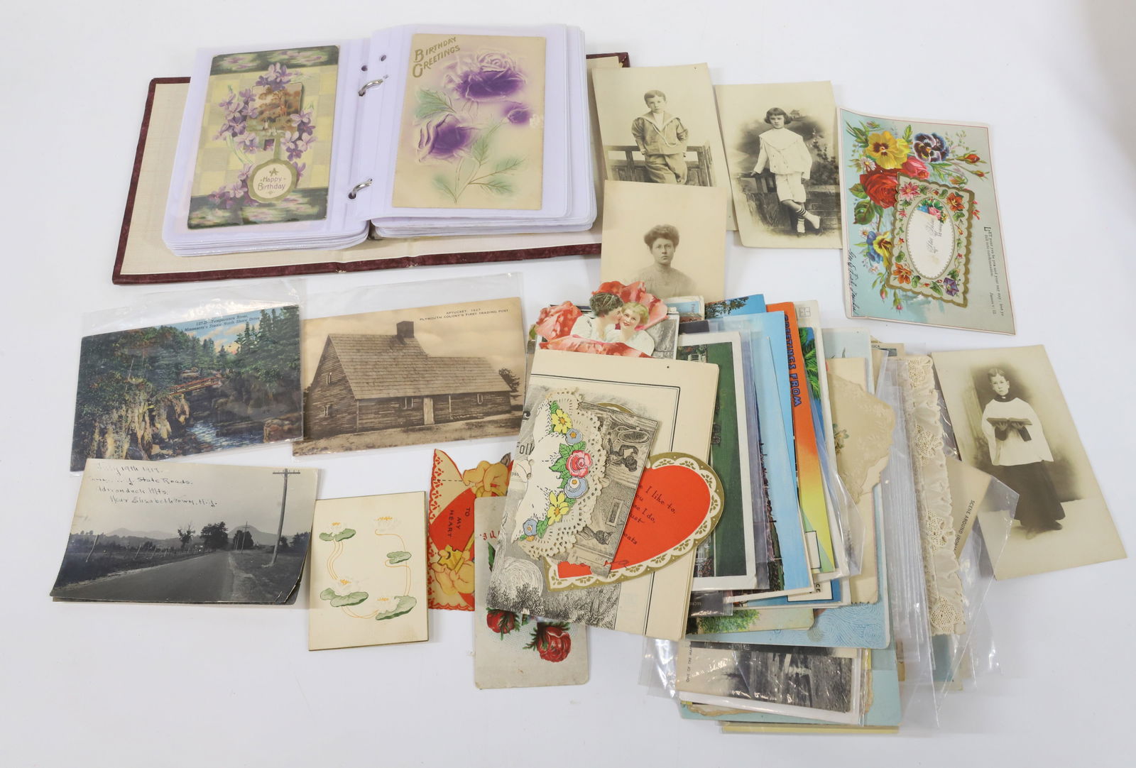 LOT OF POSTCARDS, GREETING CARDS AND MORE (1 of 4)