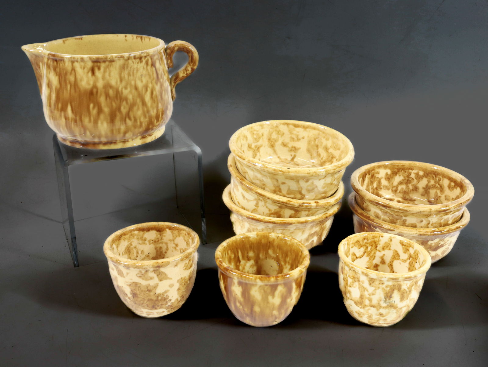 LOT OF SPONGEWARE POTTERY (1 of 6)