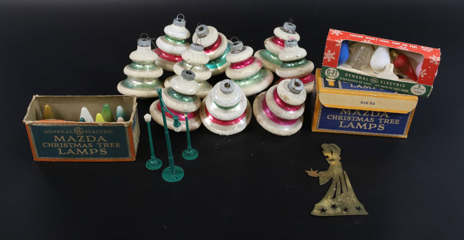 LOT OF CHRISTMAS ORNAMENTS AND MORE: SHINY BRITE ORNAMENTS AND BULBS. PLEASE READ CAREFULLY -THIS IS AN ONLINE ONLY AUCTION. WE WILL BE TAKING ABSENTEE AND PHONE BIDS ALSO. Terms for Purchasing and Shipping of Auction Items. Please read 