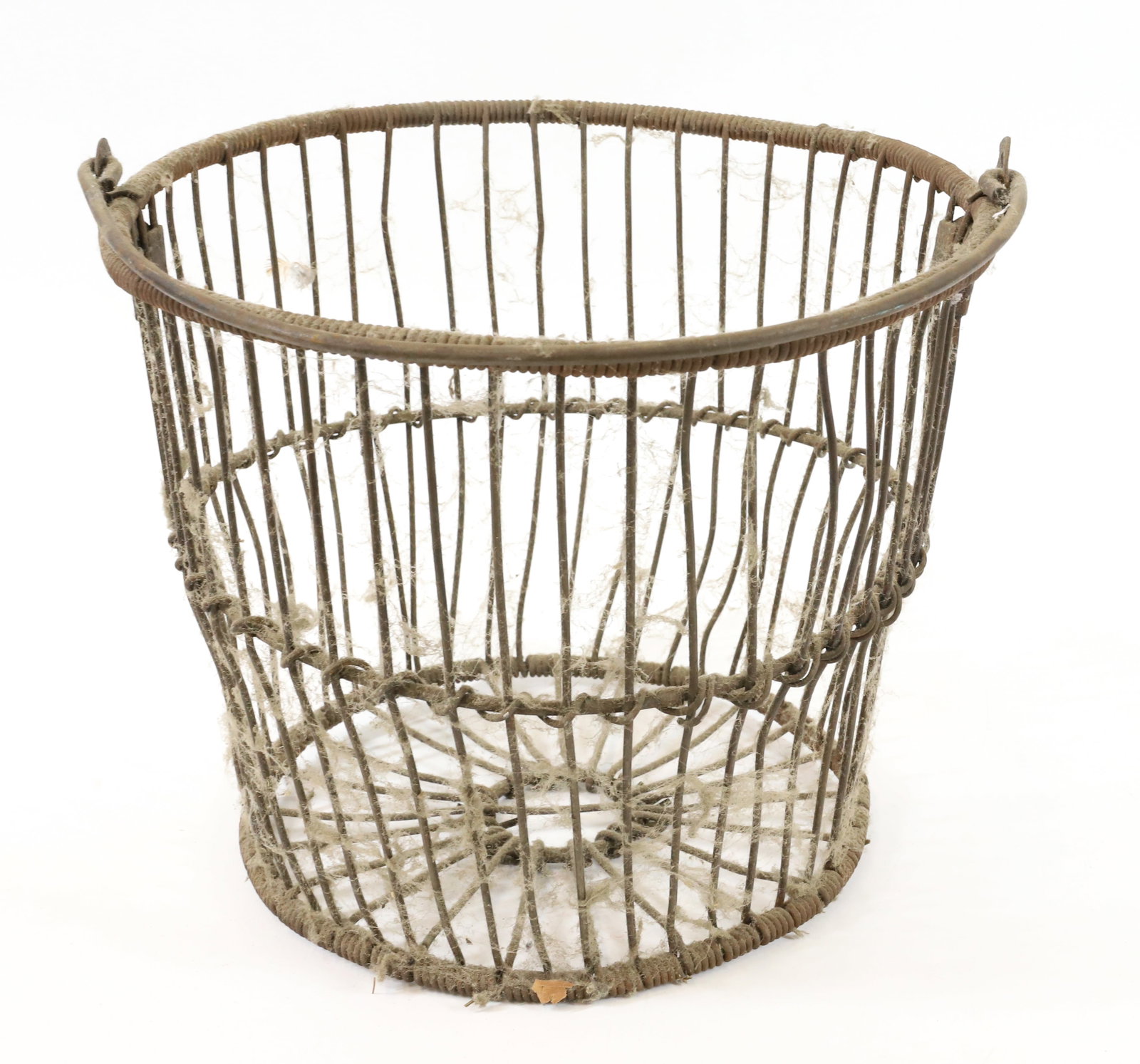 HEAVY GAUGE WIRE BASKET: EGG BASKET WITH DROP HANDLE. 9 1/2" X 11 1/2". PLEASE READ CAREFULLY -THIS IS AN ONLINE ONLY AUCTION. WE WILL BE TAKING ABSENTEE AND PHONE BIDS ALSO. Terms for Purchasing and Shipping of Auction Items