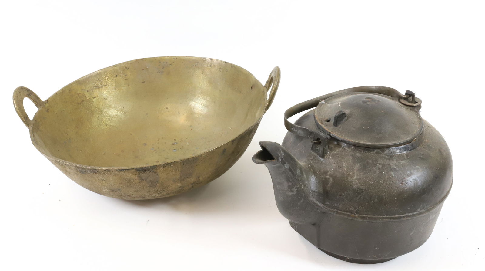 CAST IRON KETTLE AND BRASS POT (1 of 5)