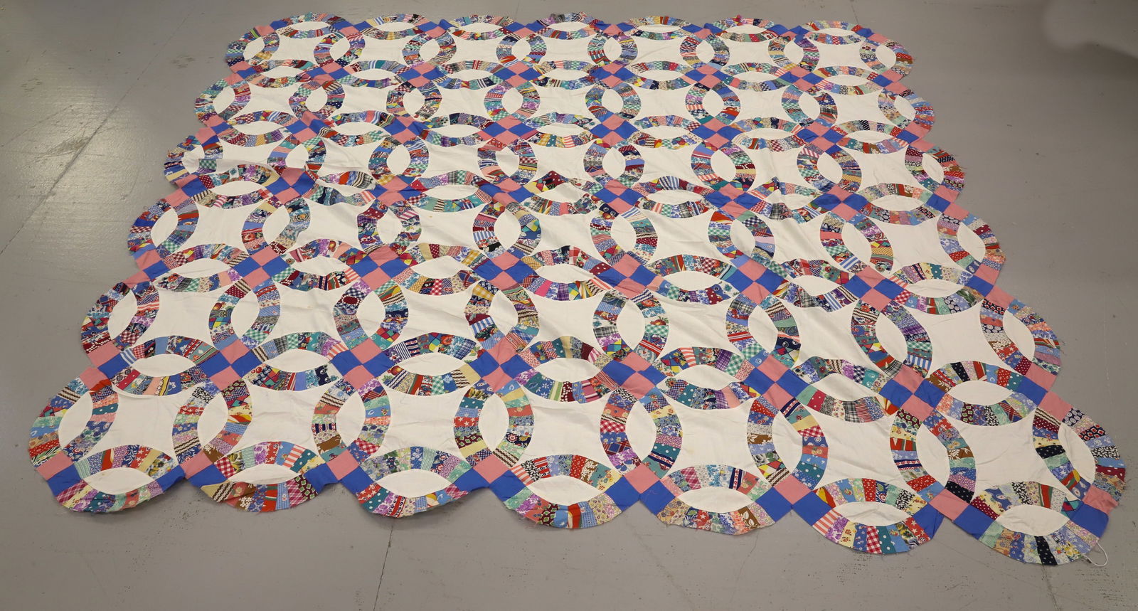 VINTAGE HAND STITCHED QUILT TOP (1 of 3)