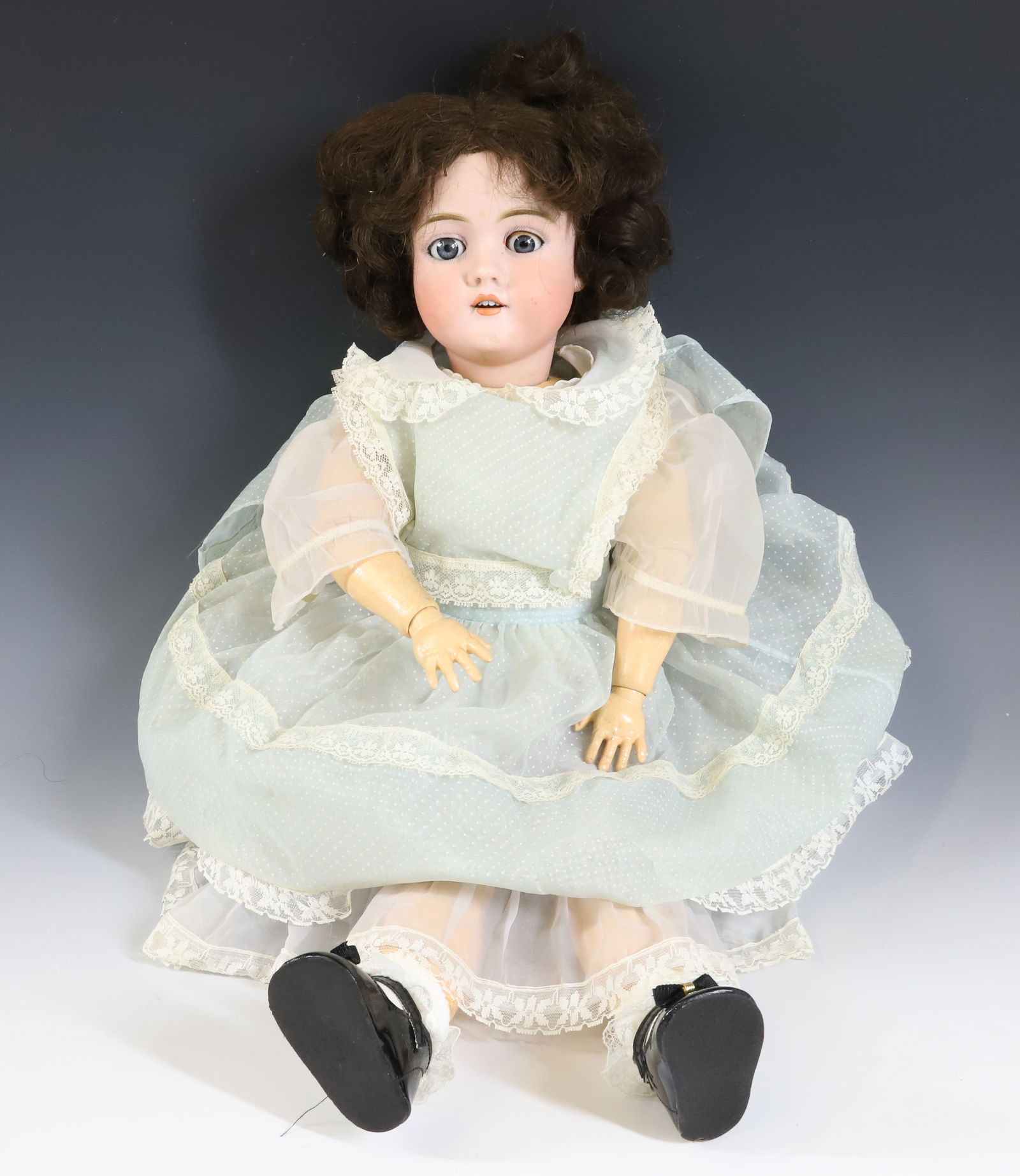 BISQUE GERMAN DOLL (1 of 5)