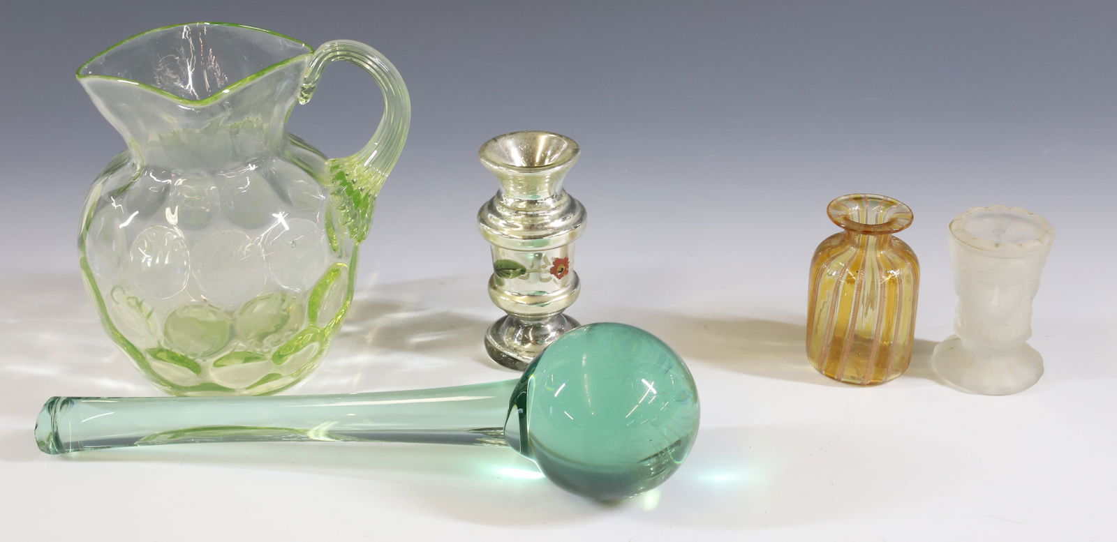 LOT OF ANTIQUE GLASS (1 of 4)