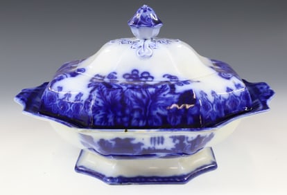 FLOW BLUE COVERED VEGETABLE DISH