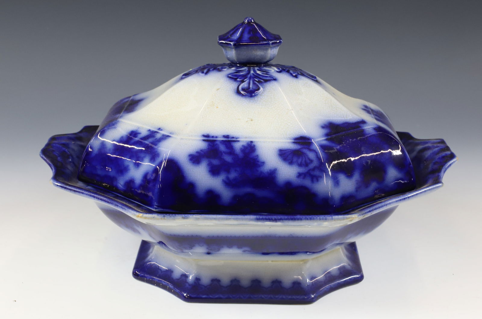 FLOW BLUE COVERED VEGETABLE DISH (1 of 3)