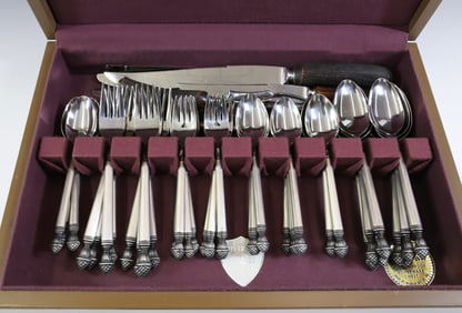ROYAL PINE STAINLESS STEEL FLATWARE SET