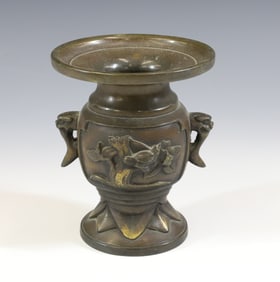 JAPANESE MEIJI BRONZE VASE
