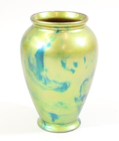 ZSOLNAY LABRADOR VASE