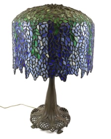TIFFANY STYLE WISTERIA LAMP