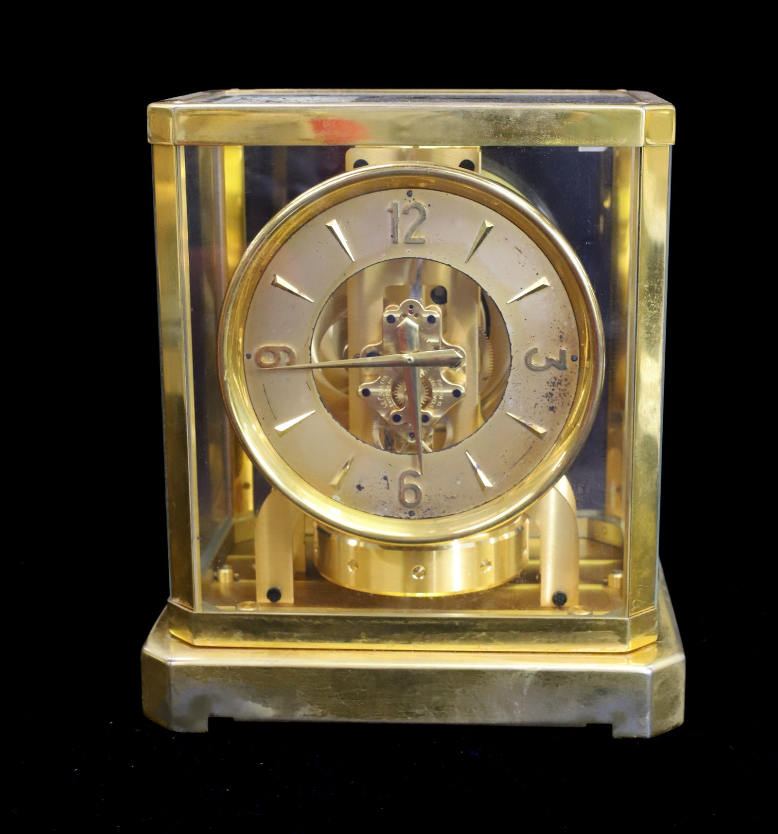 LE COULTRE ATMOS CLOCK: #32536 GOLD COLOR CASE 9 1/4"H X 8 1/4" X 6 1/2" PLEASE READ CAREFULLY - Terms for Purchasing and Shipping of Auction Items. Please read carefully before bidding. All payments for purchases will be ma