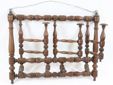 VICTORIAN HAT RACK