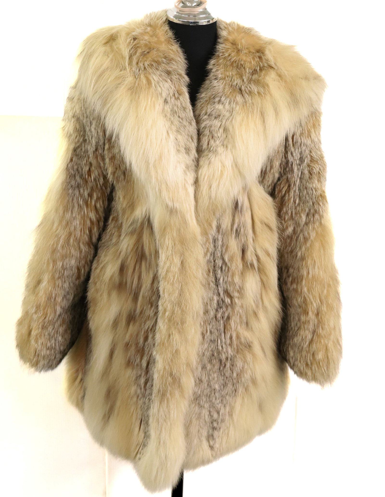 RABBIT COAT: ANTONOVICH SHOULDER TO SHOULDER 19" LENGTH 31" PLEASE READ CAREFULLY - Terms for Purchasing and Shipping of Auction Items. Please read carefully before bidding. All payments for purchases will be made