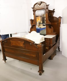 (3) VICTORIAN BEDROOM SET