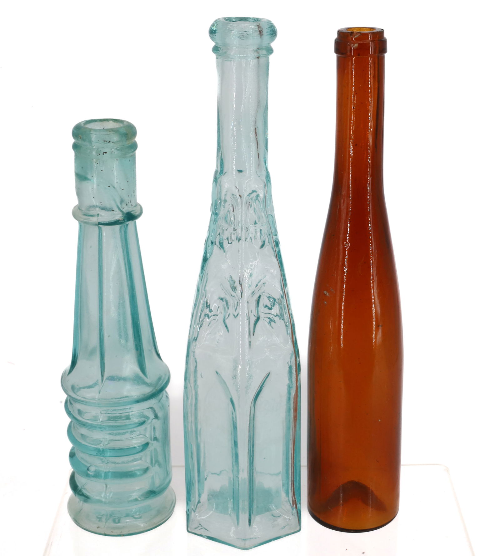(3) EARLY PEPPER SAUCE BOTTLES (1 of 6)