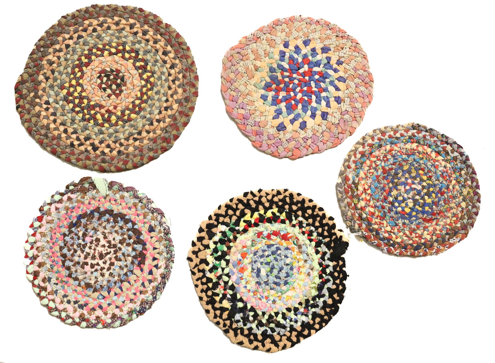 LOT OF WOVEN TABLE MATS: (5) TABLES MATS FROM 8 1/2" TO 11 1/2" PLEASE READ CAREFULLY - Terms for Purchasing and Shipping of Auction Items. Please read carefully before bidding. All payments for purchases will be made through