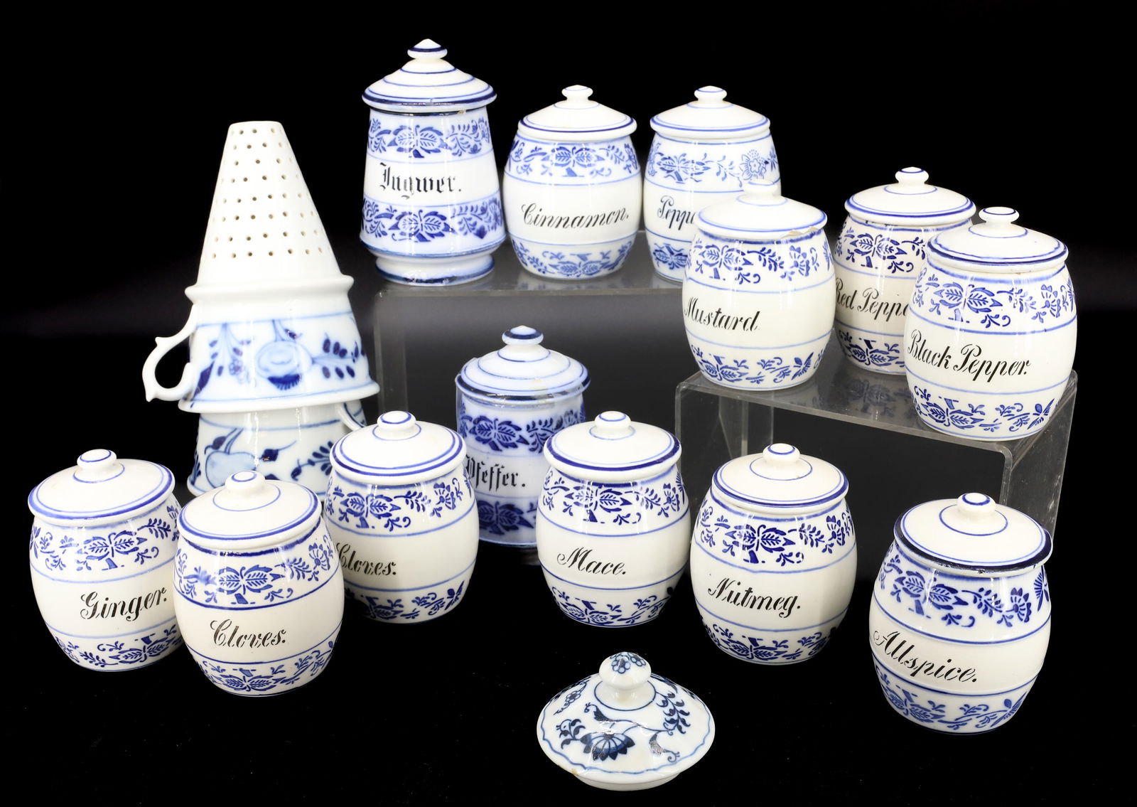 (16) BLUE ONION SPICE JARS,FUNNELS (1 of 5)