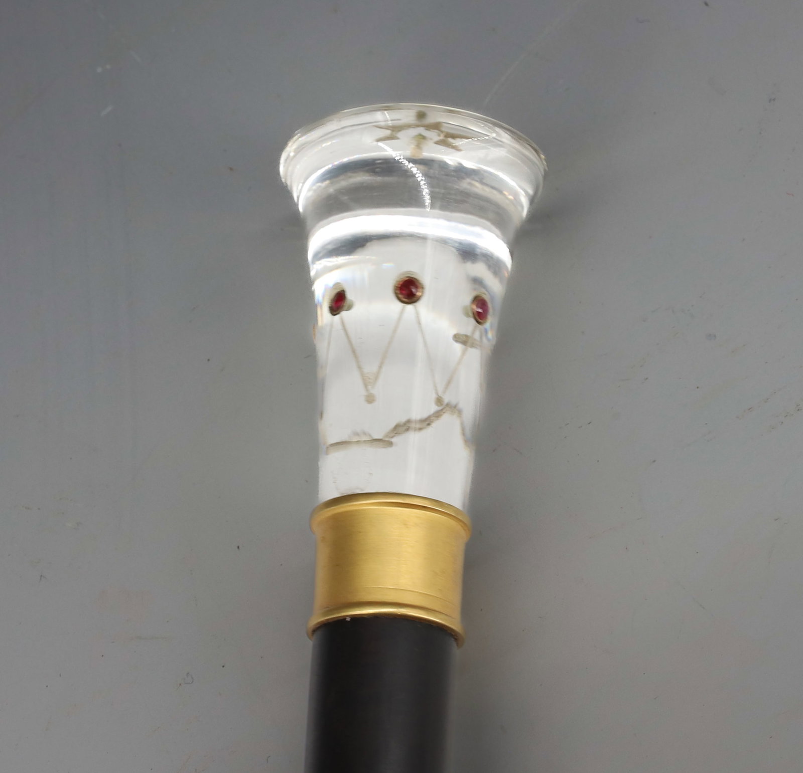 FRENCH WALKING STICK: JEWELED CRYSTAL TOP WITH ETCHED DESIGN, BRASS BAND, 36" L PLEASE READ CAREFULLY - Terms for Purchasing and Shipping of Auction Items. Please read carefully before bidding. All payments for purchases w
