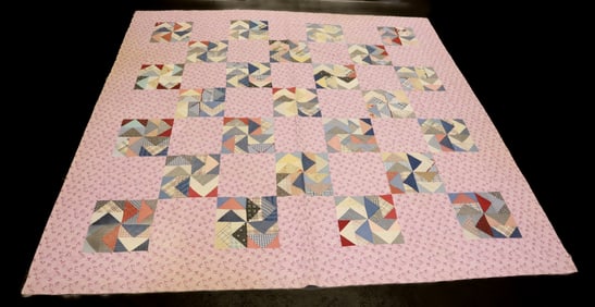 VINTAGE HAND STITCHED QUILT