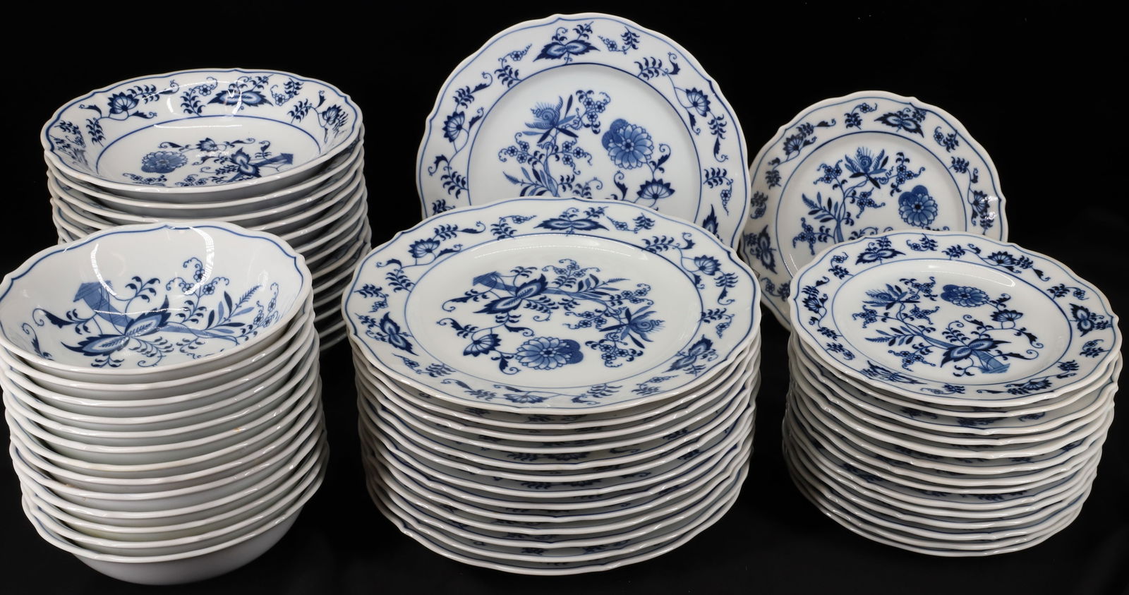 (55) BLUE DANUBE DINNERWARE: (14) SALAD PLATES 8 3/4" DIA, (15) BREAD & BUTTER PLATES 6 3/4" DIA, (13) SOUP BOWLS 7 1/2" DIA, (13) CEREAL BOWLS 6" DIA PLEASE READ CAREFULLY - Terms for Purchasing and Shipping of Auction Items. Pl