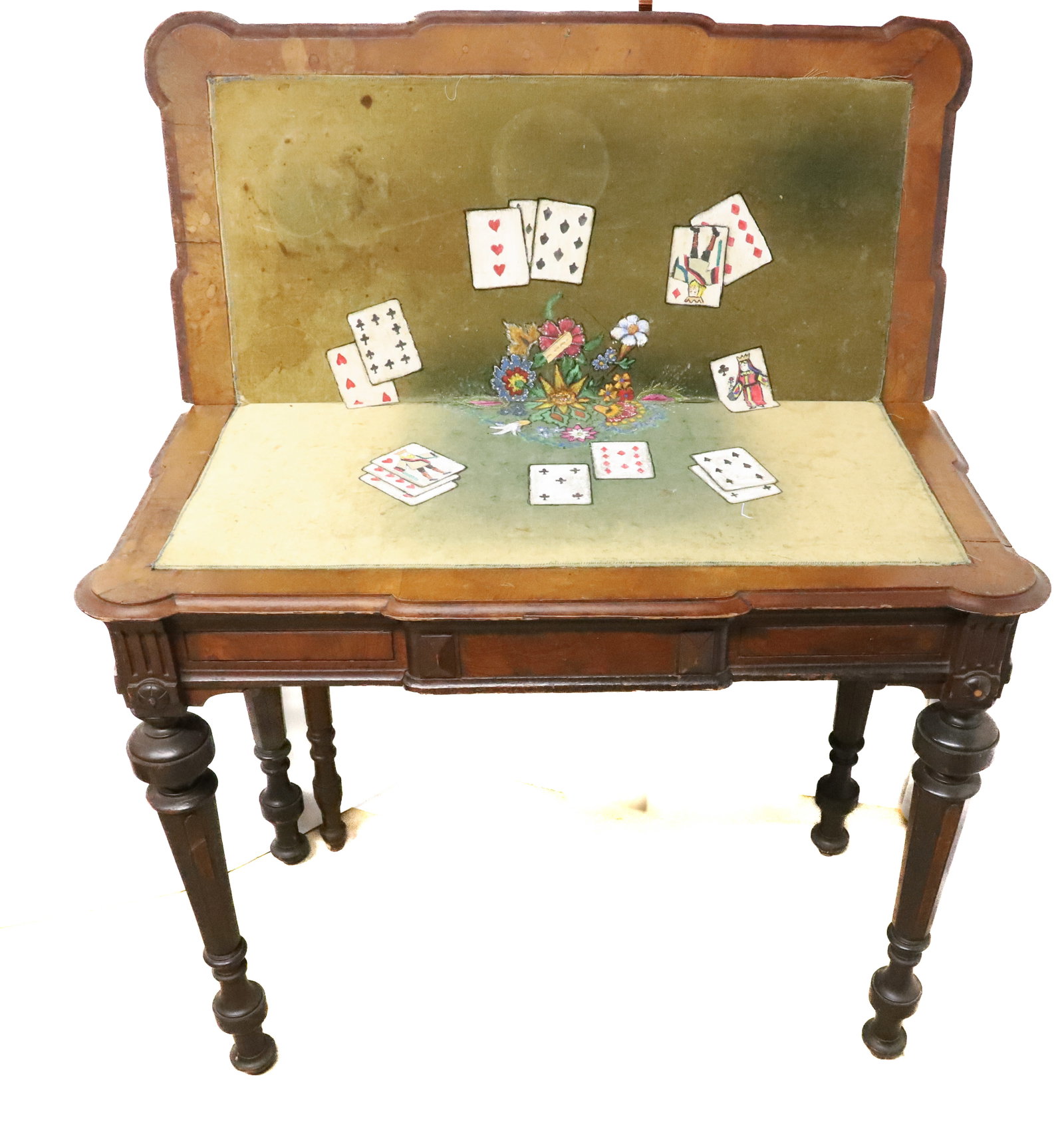 VICTORIAN, WALNUT FLIPTOP GAME TABLE: WALNUT FLIPTOP WITH GATE LEG TABLE PLEASE READ CAREFULLY - Terms for Purchasing and Shipping of Auction Items. Please read carefully before bidding. All payments for purchases will be made through Liv
