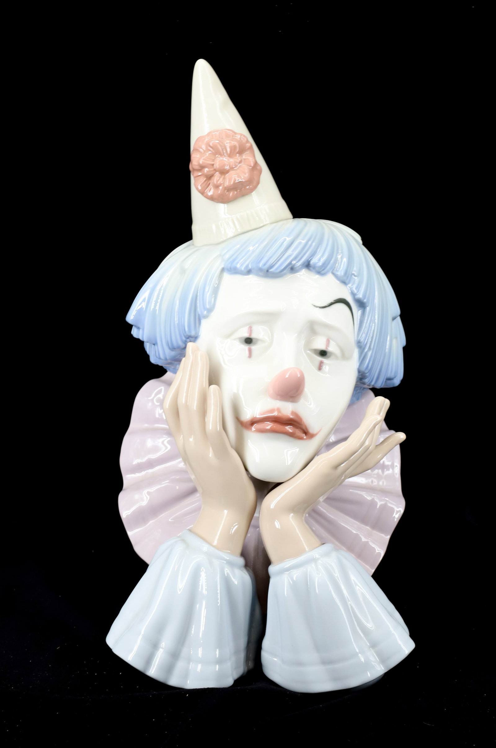 VINTAGE 1981 BRILLO CLOWN BUST: 12 1/2"H PLEASE READ CAREFULLY - Terms for Purchasing and Shipping of Auction Items. Please read carefully before bidding. All payments for purchases will be made through LiveAuctioneers.com payment p