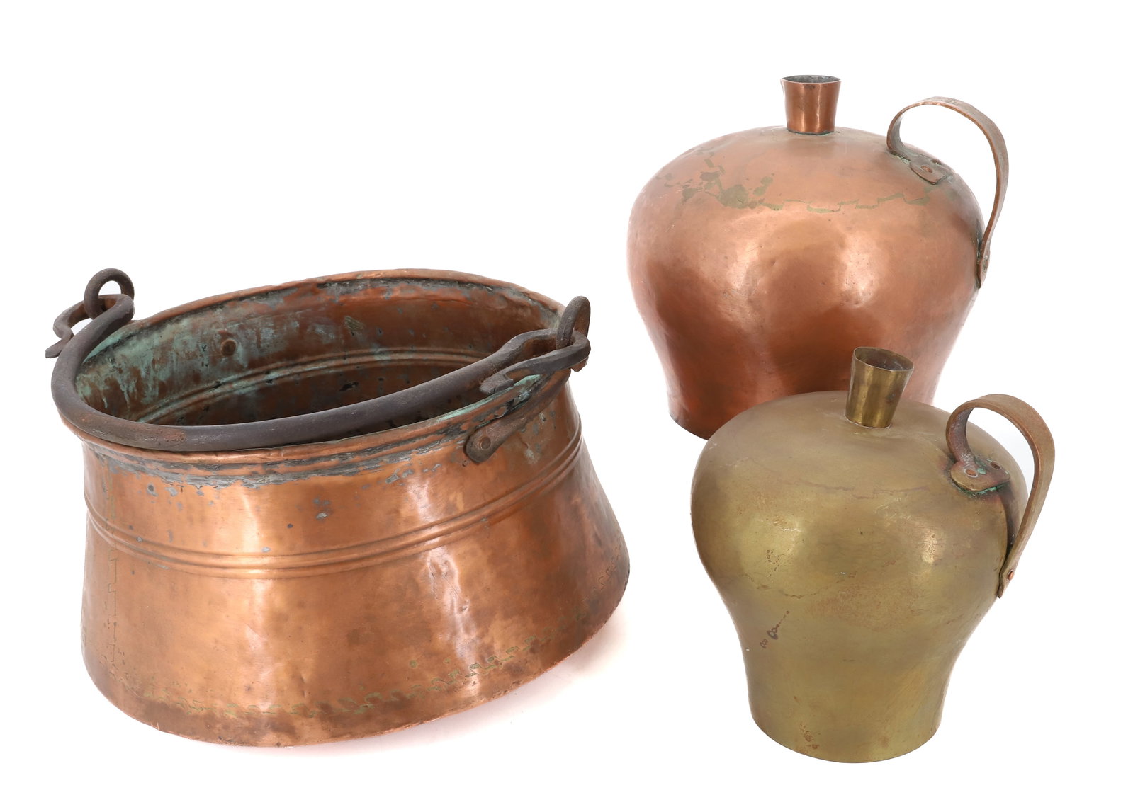 (3) PRIMITIVE COPPER POT AND JUGS: COPPER POT WITH IRON SWING HANDLE, COPPER JUG WITH HANDLE,DOVETAILS AND BRASS JUG DOVETAIL SEAM. 7 1/2" X 12",9" X 9", 9" X 6 1/2" PLEASE READ CAREFULLY - Terms for Purchasing and Shipping of Auction 