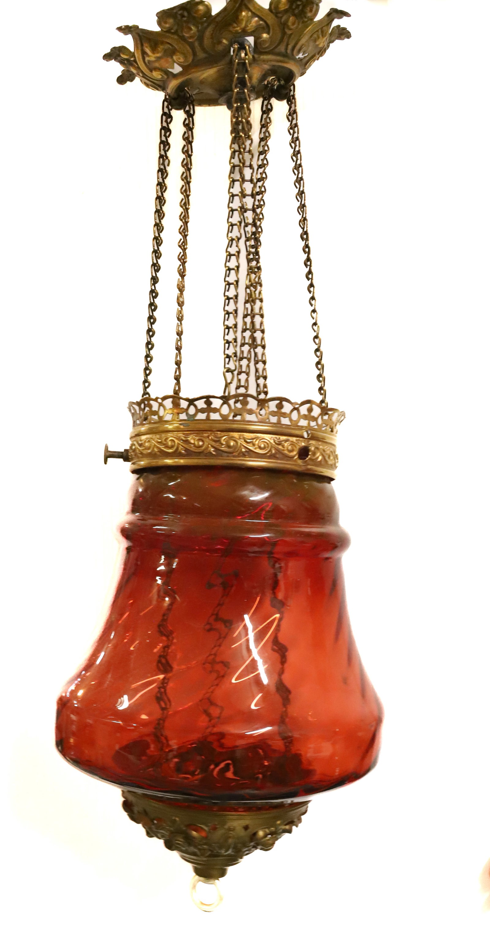 VICTORIAN HANGING LIGHT CRANBERRY GLASS SHADE: SWIRL RIB CRANBERRY GLASS SHADE WITH PULL DOWN BRASS FRAME NOT ELECTRIFIED NO BURNER 19" PLEASE READ CAREFULLY - Terms for Purchasing and Shipping of Auction Items. Please read carefully before biddin