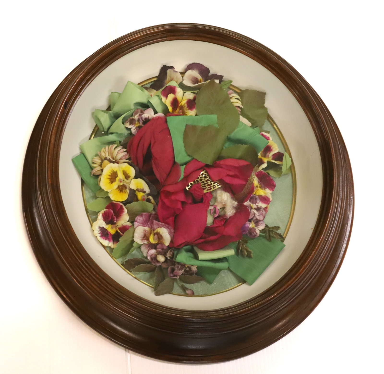 VICTORIAN OVAL SHADOW BOX: AMERICAN WALNUT WOOD FRAME INTERIOR CLOTH FLOWER BOUQUET 4 1/2" X 20" X 18" PLEASE READ CAREFULLY - Terms for Purchasing and Shipping of Auction Items. Please read carefully before bidding. All paymen
