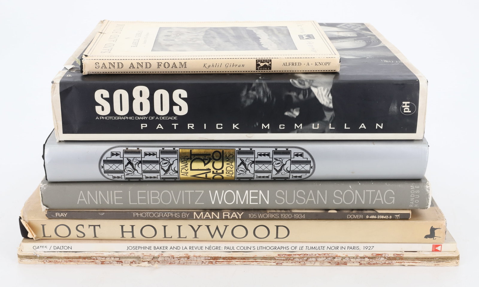 (8) ART REFERENCE BOOKS, SO80S, ANNIE LEBOWITZ, LOST HOLLYWOOD: SAND AND FOAM BY KAHLIL GIBRAN 1969, SO80S DECADE IN PHOTOS, ART DECO. ANNIE LEBOWITZ AND SUSAN SONTAG "WOMEN", LOST HOLLYWOOD, PAUL COLLINS LITHOGRAPHS VINTAGE FRENCH ART MAGAZINE NO COVER 15" X 11" 
