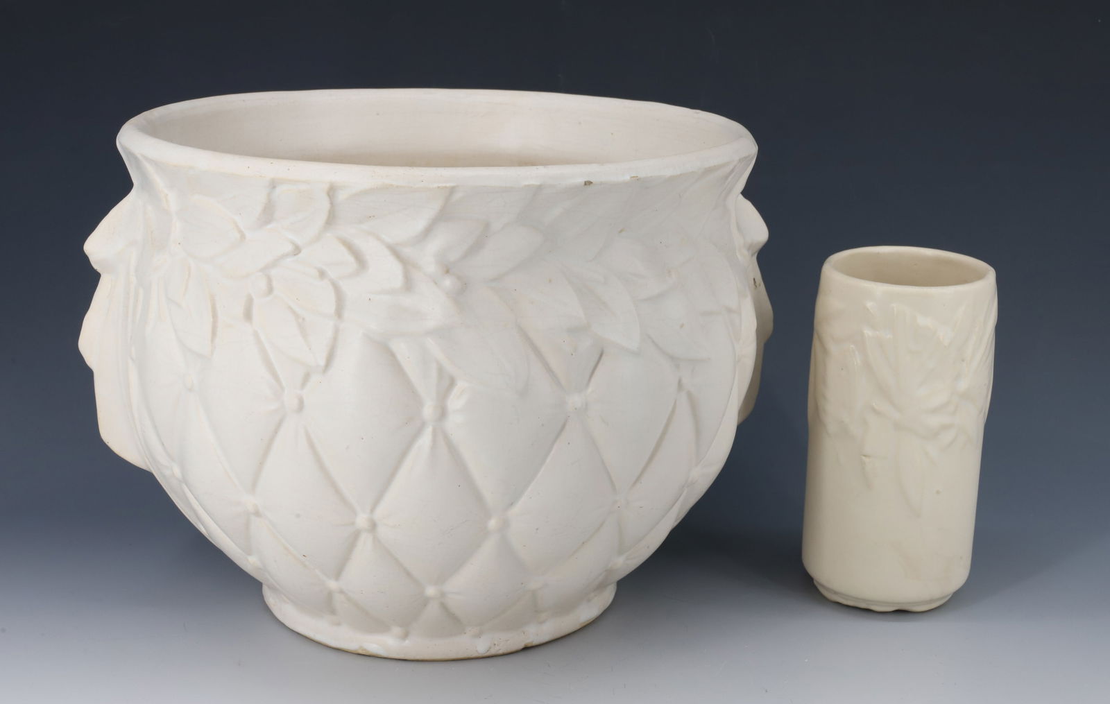 (2) MCCOY POTTERY FLOWER POTS/ JARDINIERE (1 of 8)