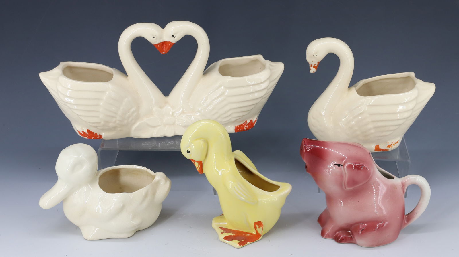 LOT OF VINTAGE POTTERY PLANTERS (1 of 4)