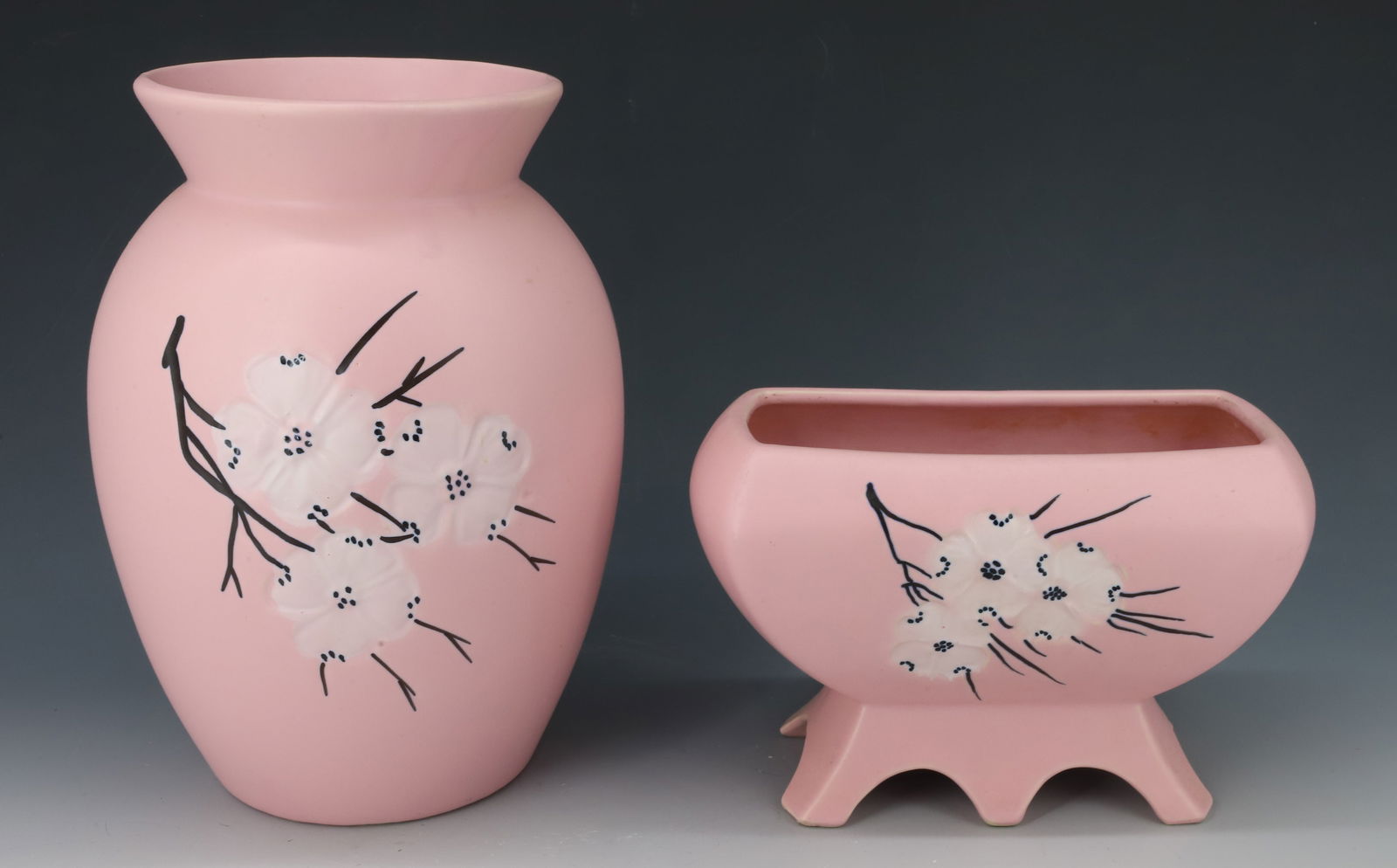 (2) MCCOY FLOWER POTS (1 of 6)