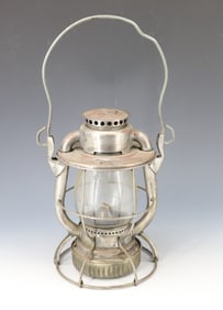 DIETZ RAILROAD LANTERN, DL&W
