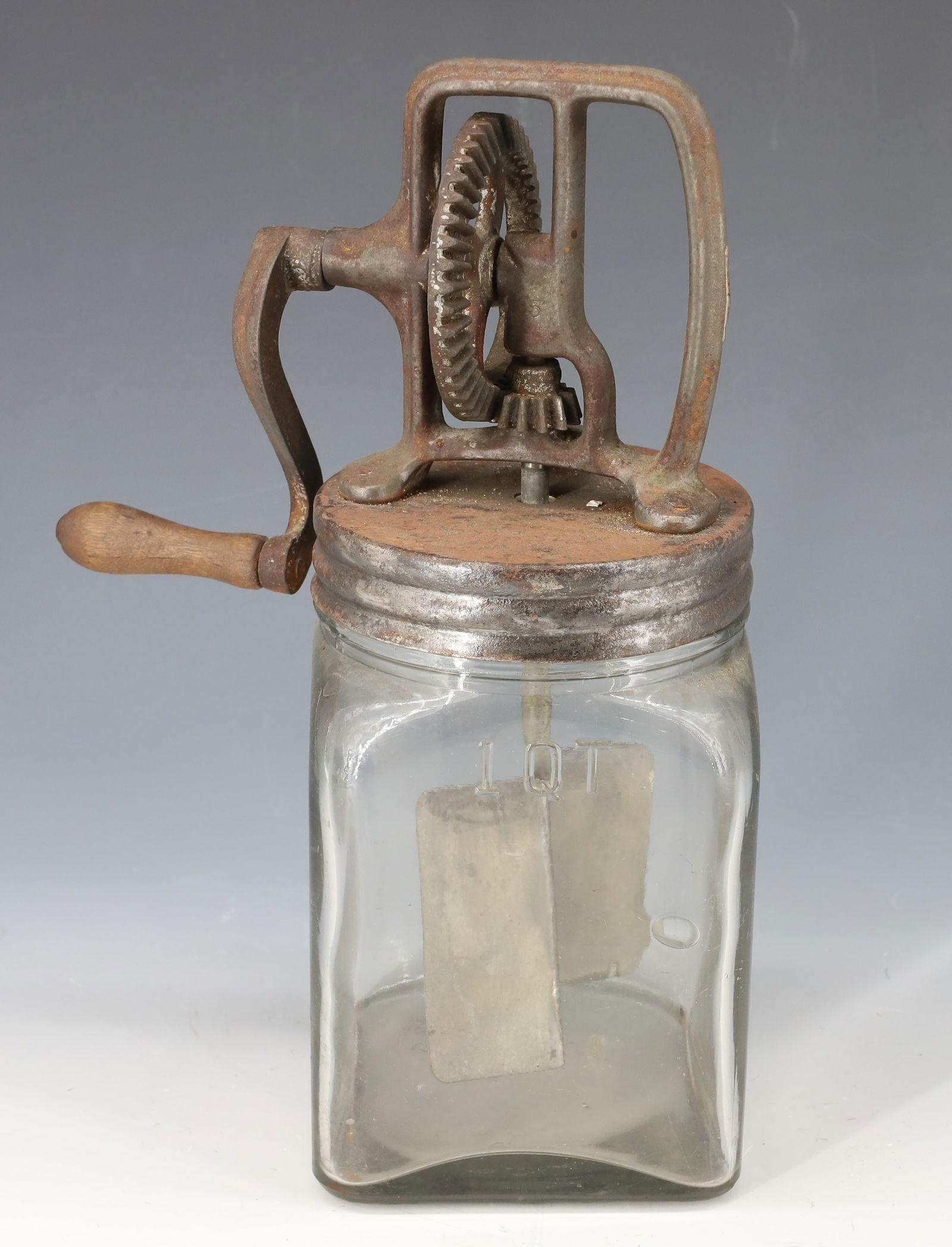 ONE QUART GLASS BUTTER CHURN (1 of 3)