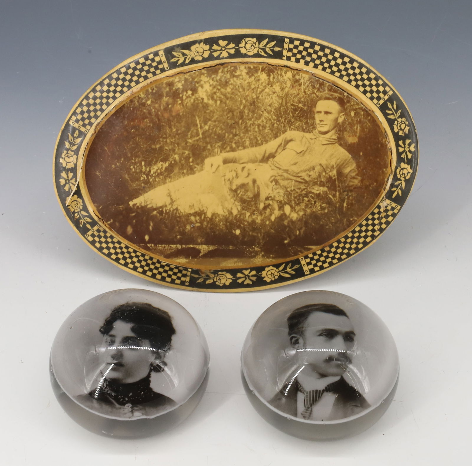PORTRAIT PAPERWEIGHTS AND PHOTOGRAPH (1 of 4)