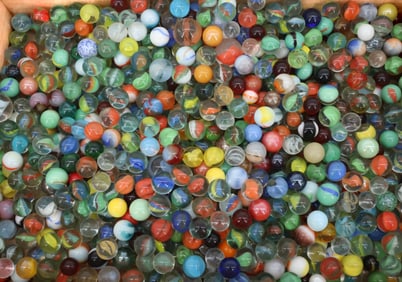 LARGE LOT OF GLASS MARBLES