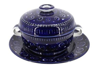 ARABIA FINLAND COVERED CASSEROLE AND UNDERPLATE