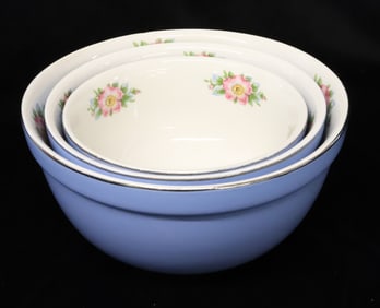 NEST OF HALL'S MIXING BOWLS