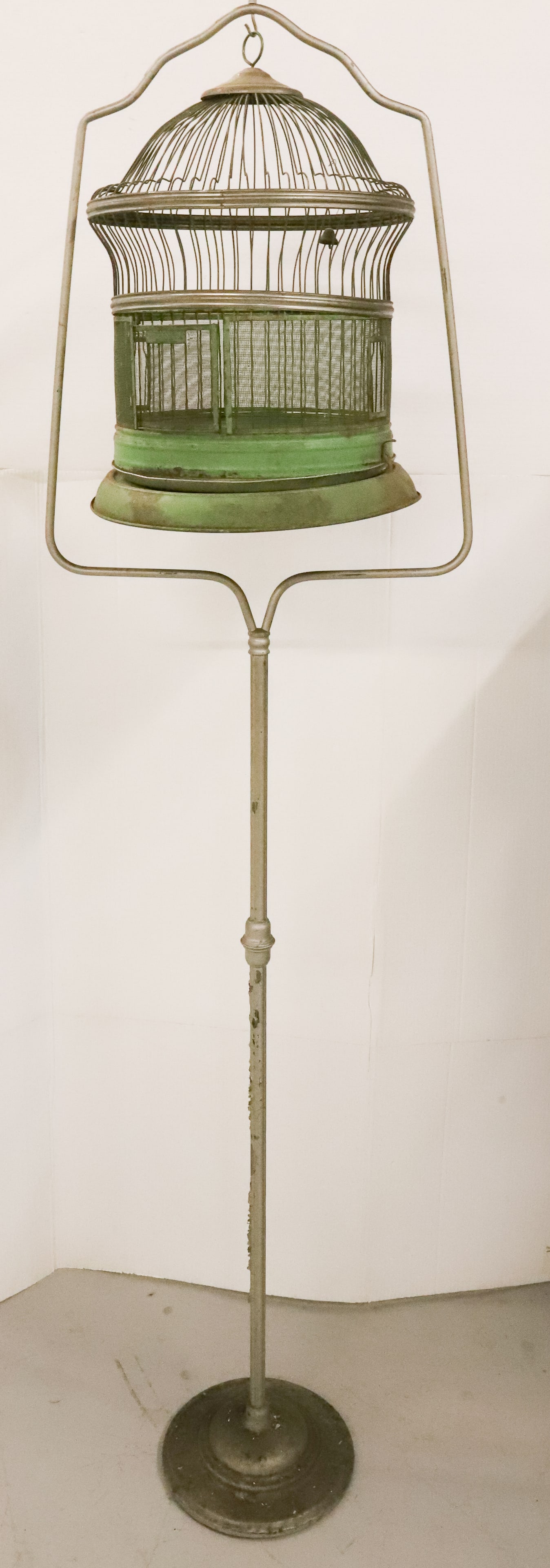 HENDRYX BIRD CAGE WITH STAND (1 of 5)