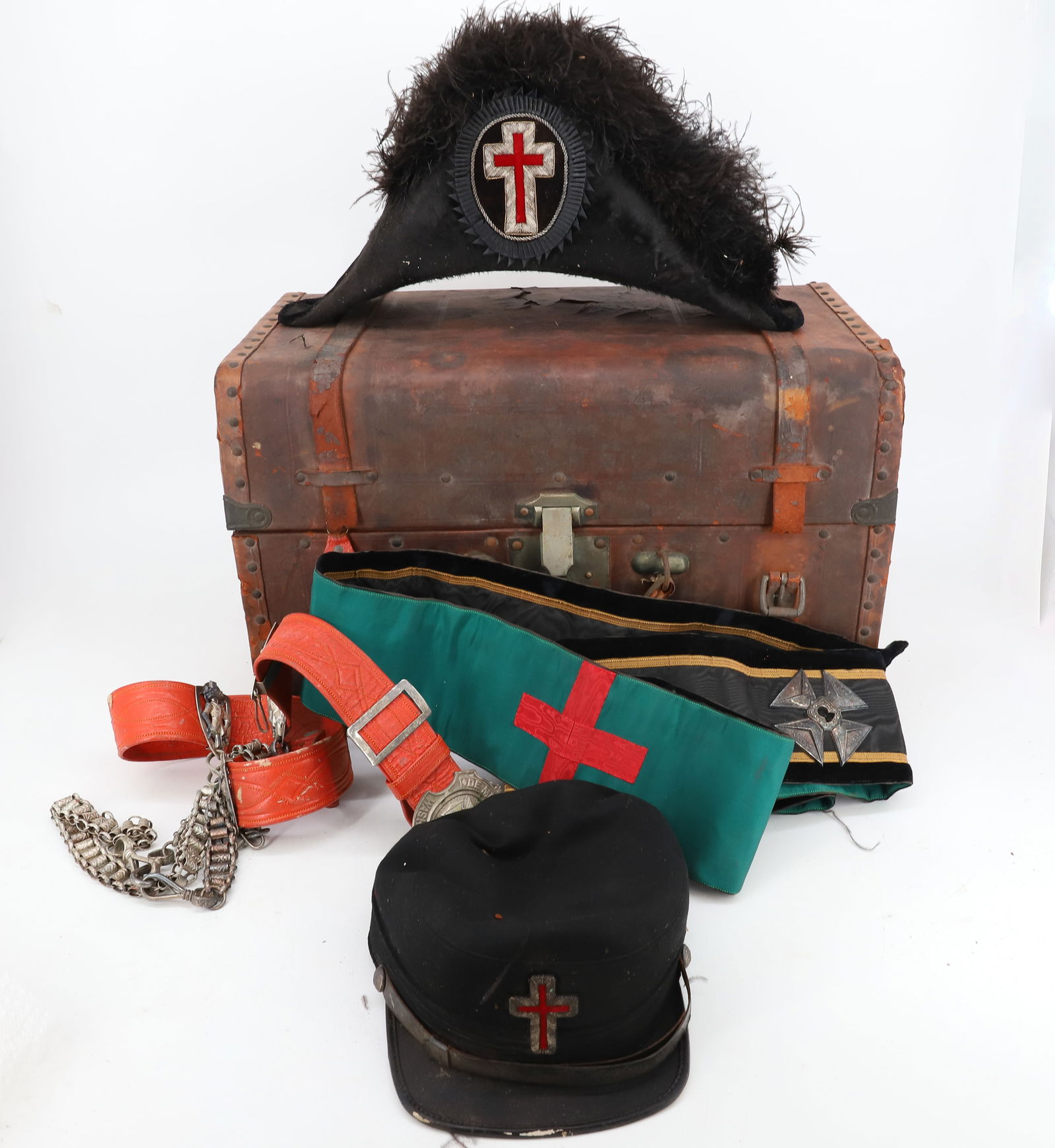 TRUNK OF LODGE RELATED ITEMS: HATS, BELT, SASH IN M.C. TILLEY & CO. LEATHER FITTED TRUNK 18" (MRKD. ON END JAMES C. MYERS, OXFORD, NJ) BELT BUCKLE MRKD. "DE MOLAY, WASHINGTON, NJ". PLEASE READ CAREFULLY - Terms for Purchasing and