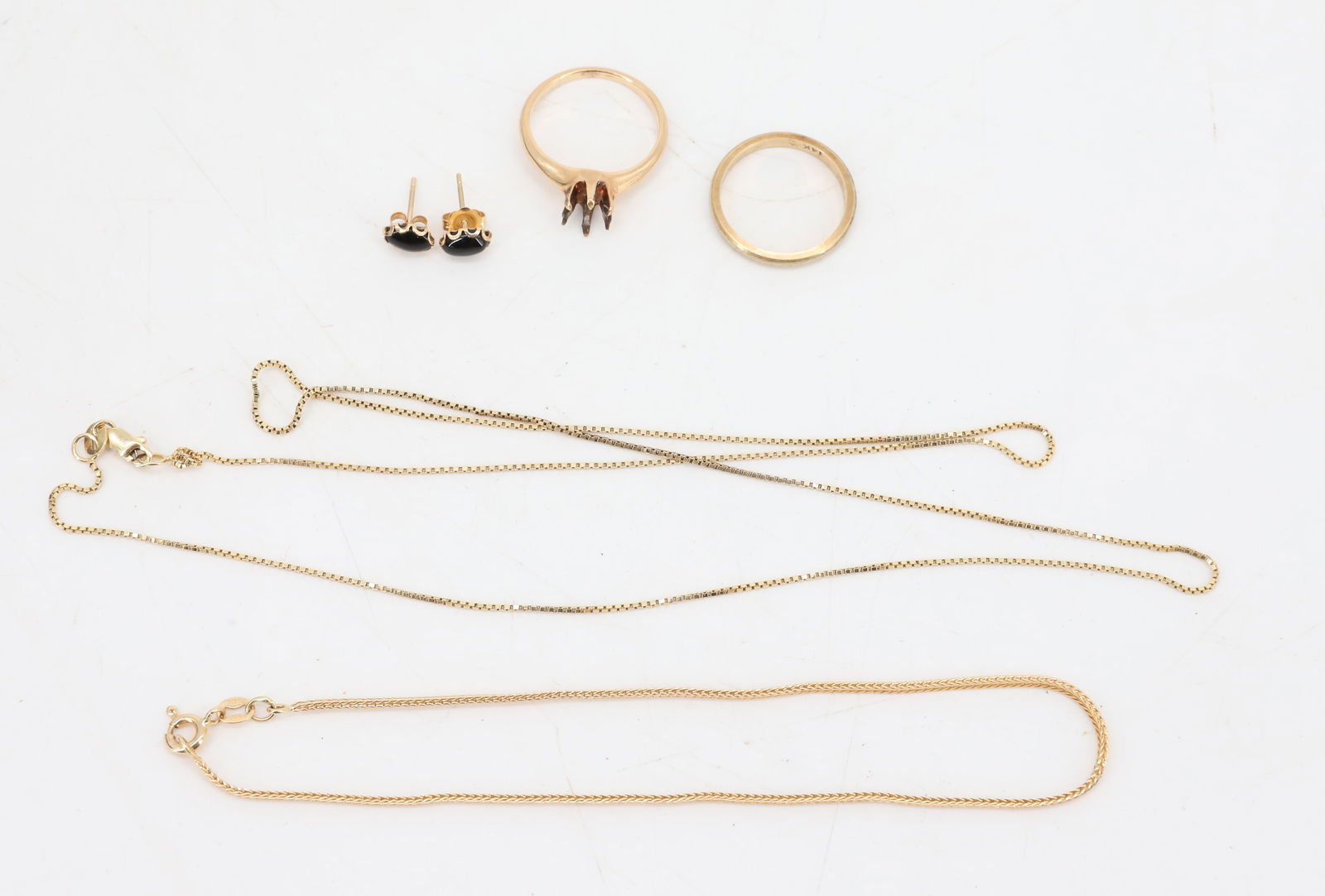(5) 14K GOLD JEWELRY GROUPING: RING SETTING AND WEDDING RING SIZE 5, BLACK ONYX EARRINGS AND TWO CHAINS 20",8 1/2" (ANKLET) TOTAL WEIGHT 6.1 DWT PLEASE READ CAREFULLY - Terms for Purchasing and Shipping of Auction Items. Please rea
