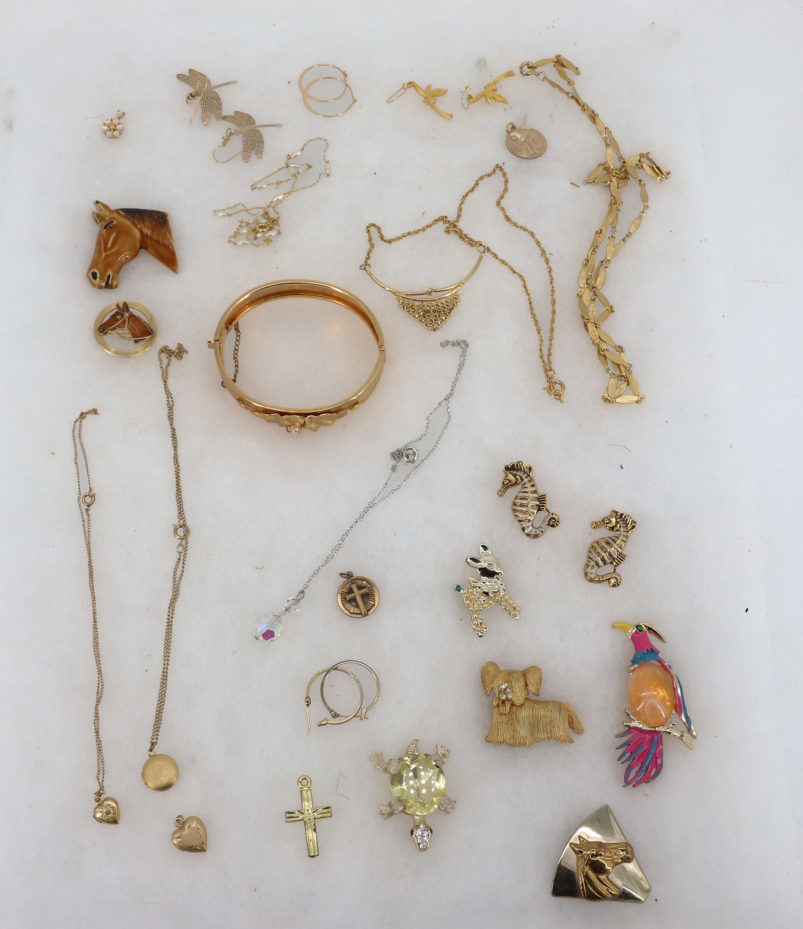 VINTAGE COSTUME JEWELRY LOT: GOLD COLOR BANGLE, HORSE BROOCHES, SEAHORSE PINS, THREE LOCKETS, SCOTTIE DOG PIN ETC PLEASE READ CAREFULLY - Terms for Purchasing and Shipping of Auction Items. Please read carefully before bidding. A