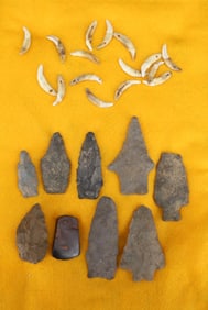 LOT OF PENNSYLVANIA ARROWHEADS AND ARTIFACTS