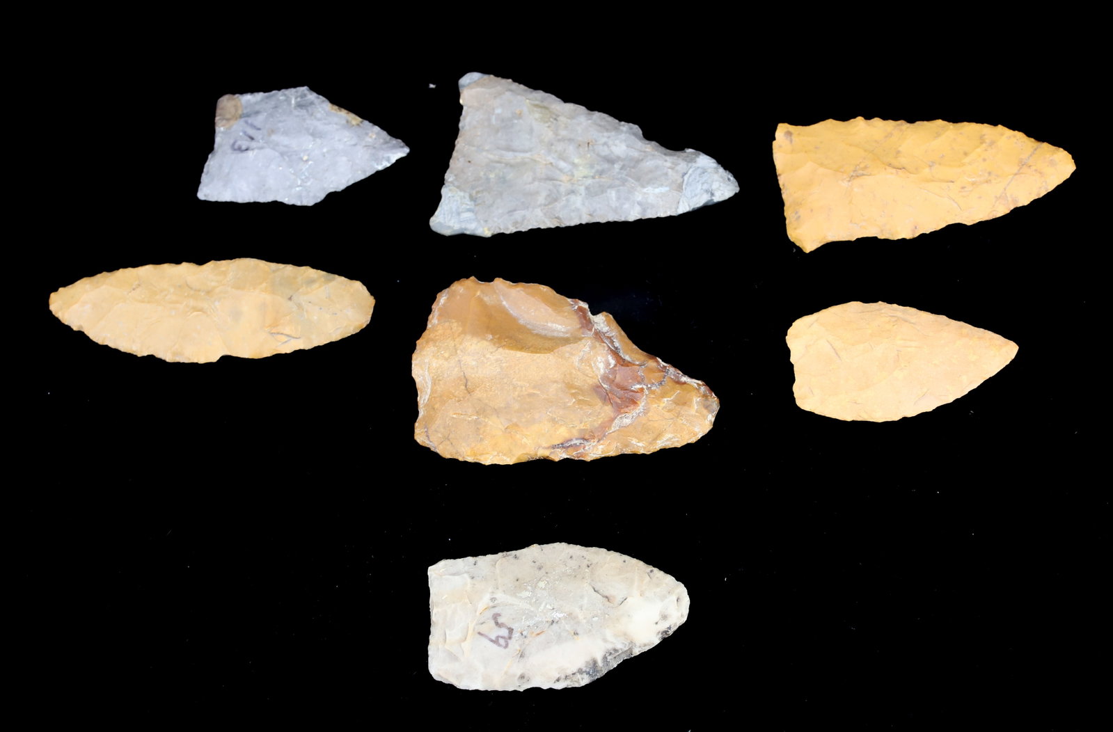 LOT OF NATIVE AMERICAN POINTS: TWO IDENTIFIED "WARREN CO., NJ" 1 5/8" TO 2 1/2" LENGTHS. PLEASE READ CAREFULLY BEFORE BIDDING. ALL PAYMENTS MUST BE MADE BEFORE ITEMS CAN BE SHIPPED. BUYERS CAN PAY VIA LIVE AUCTIONEERS PAYMENT CENTE