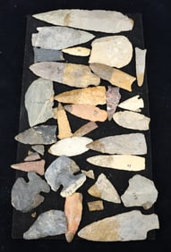 LOT OF NATIVE AMERICAN POINTS AND SPEARS