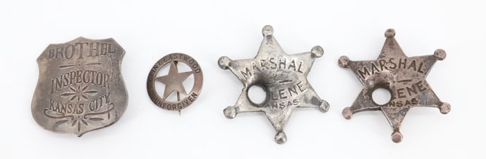 LOT OF REPLICA BADGES