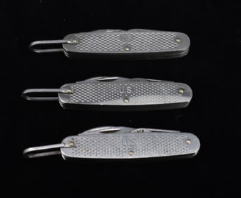 (3) US MILITARY POCKET KNIVES