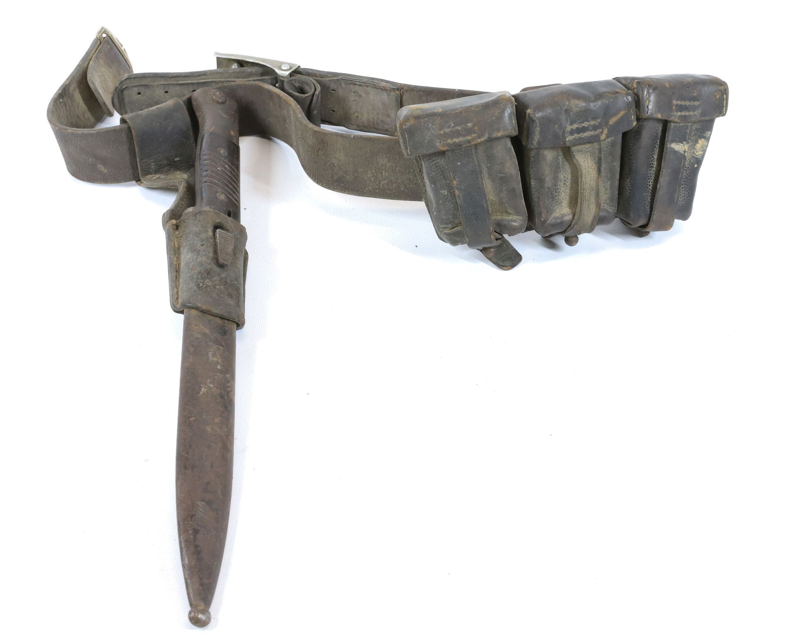 WWII ERA BELT AND DAGGER: GERMAN WWI ERA LEATHER AMMO BELT AND DAGGER